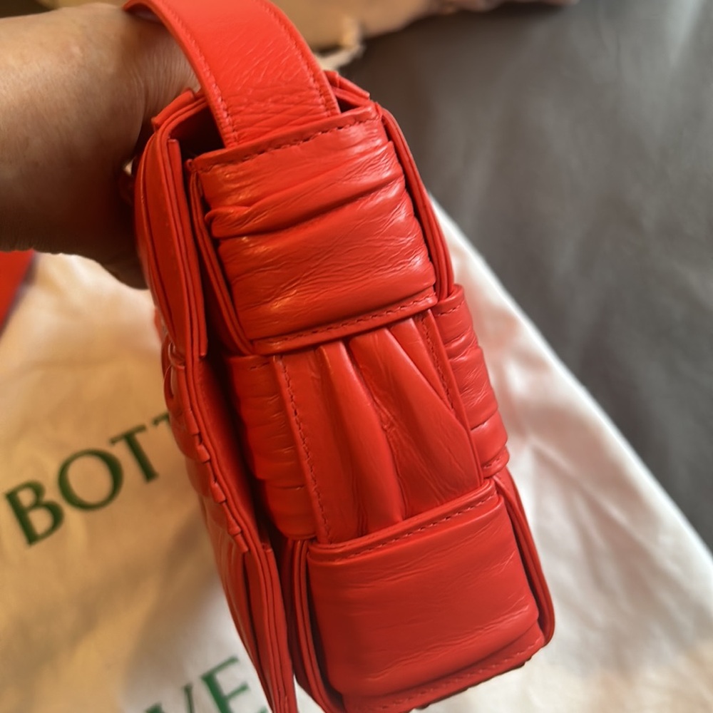 Bottega Veneta - Picture 5 of 6